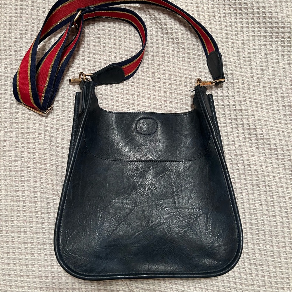 Navy crossbody bag